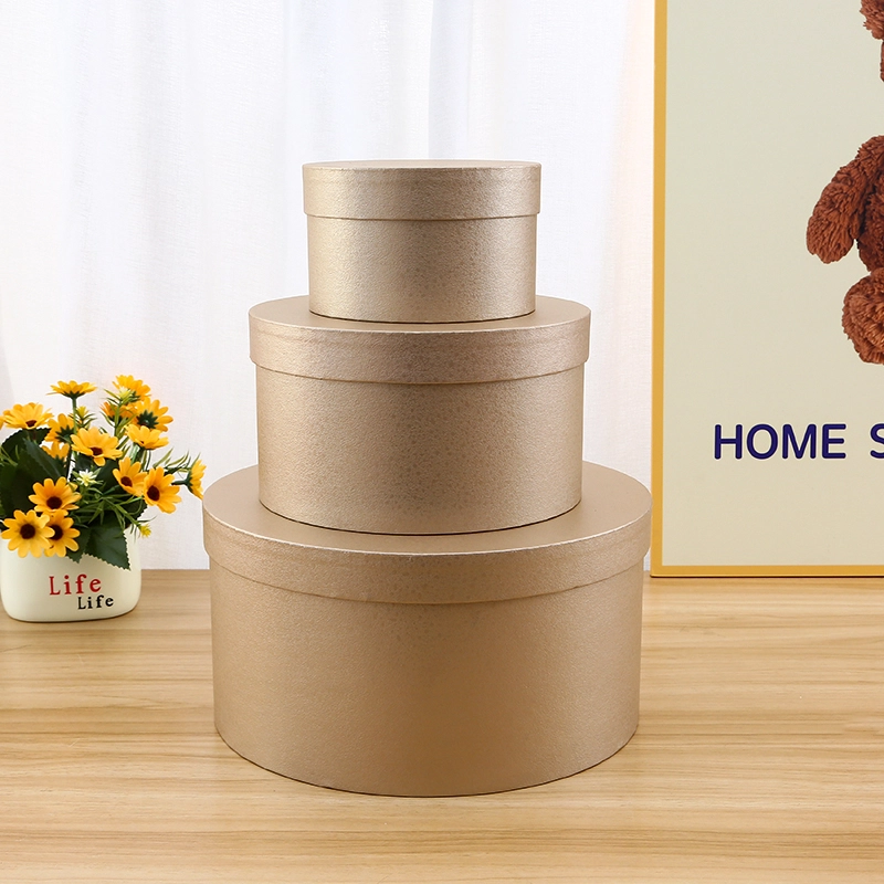 La boîte à chapeau comme rangement casquette.