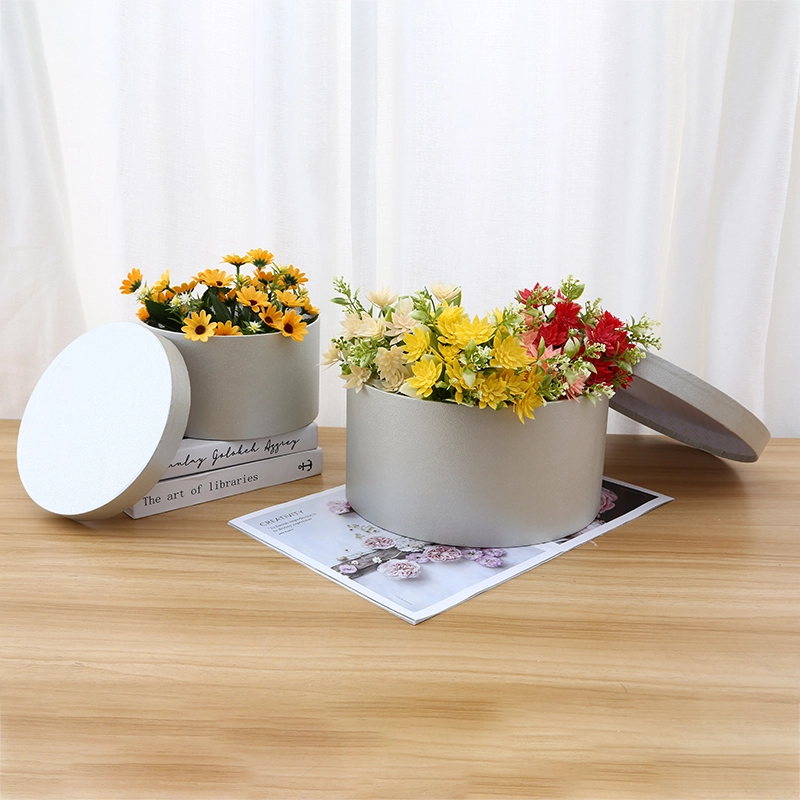 Des boîtes cadeau carton : Un rangement chapeaux pas comme les autres !