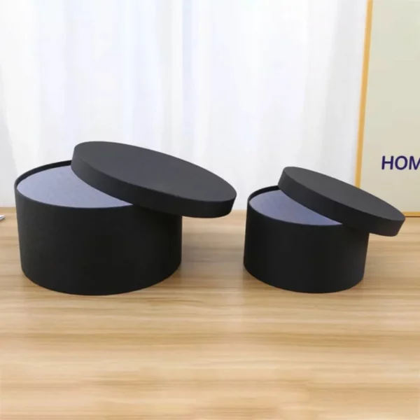 Boîtes cylindriques en carton pour un rangement chapeau saisonnier